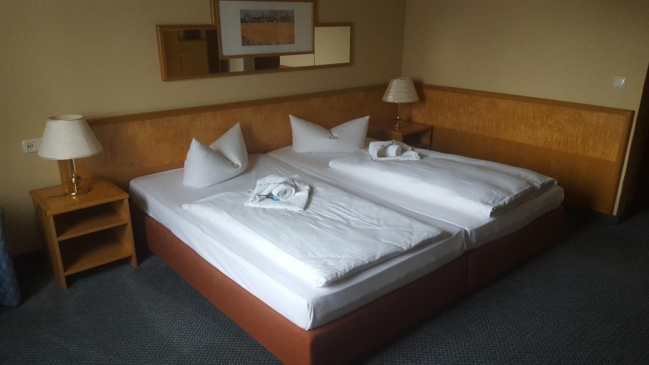 Hotel Ziegenkrug Schweriner Tor Pampow Dış mekan fotoğraf